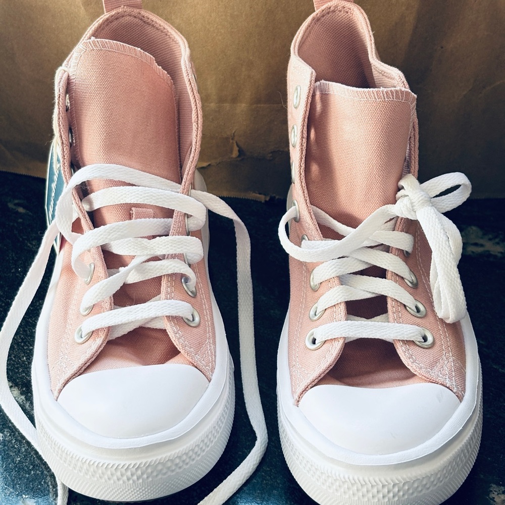 Converse, chuck taylor high tops. Brand new. NWT. Size 4